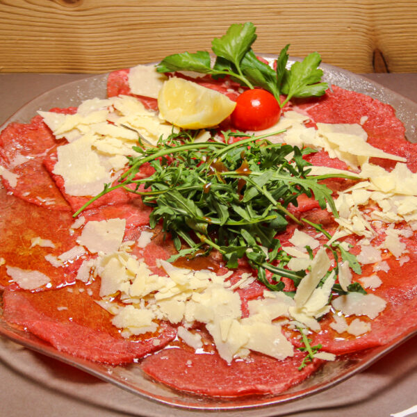 VORSPEISEN &amp; HAUPTGERICHTE SALATE &amp;gt; Restaurant Au Petit Chalet